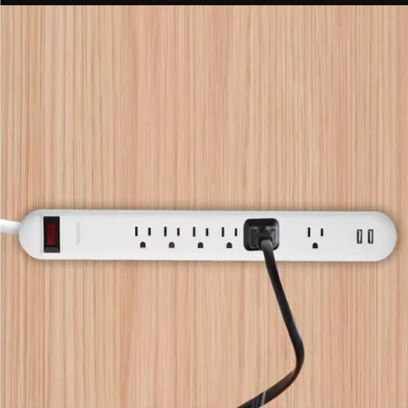 New Globe Electric 4' 6 Outlet Extension Cord White 2 USB Surge Protector - Picture 8 of 10